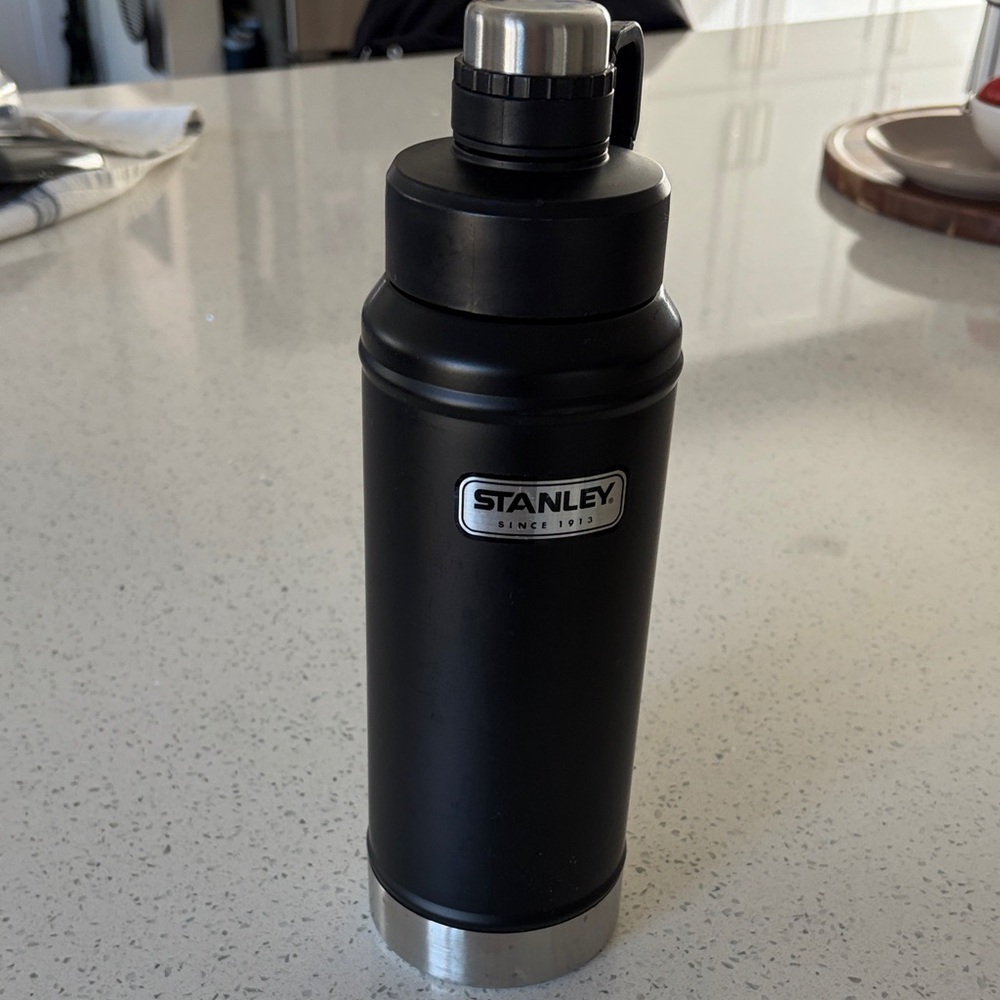 Stanley Matte Black 36 ounce Insulated Bottle